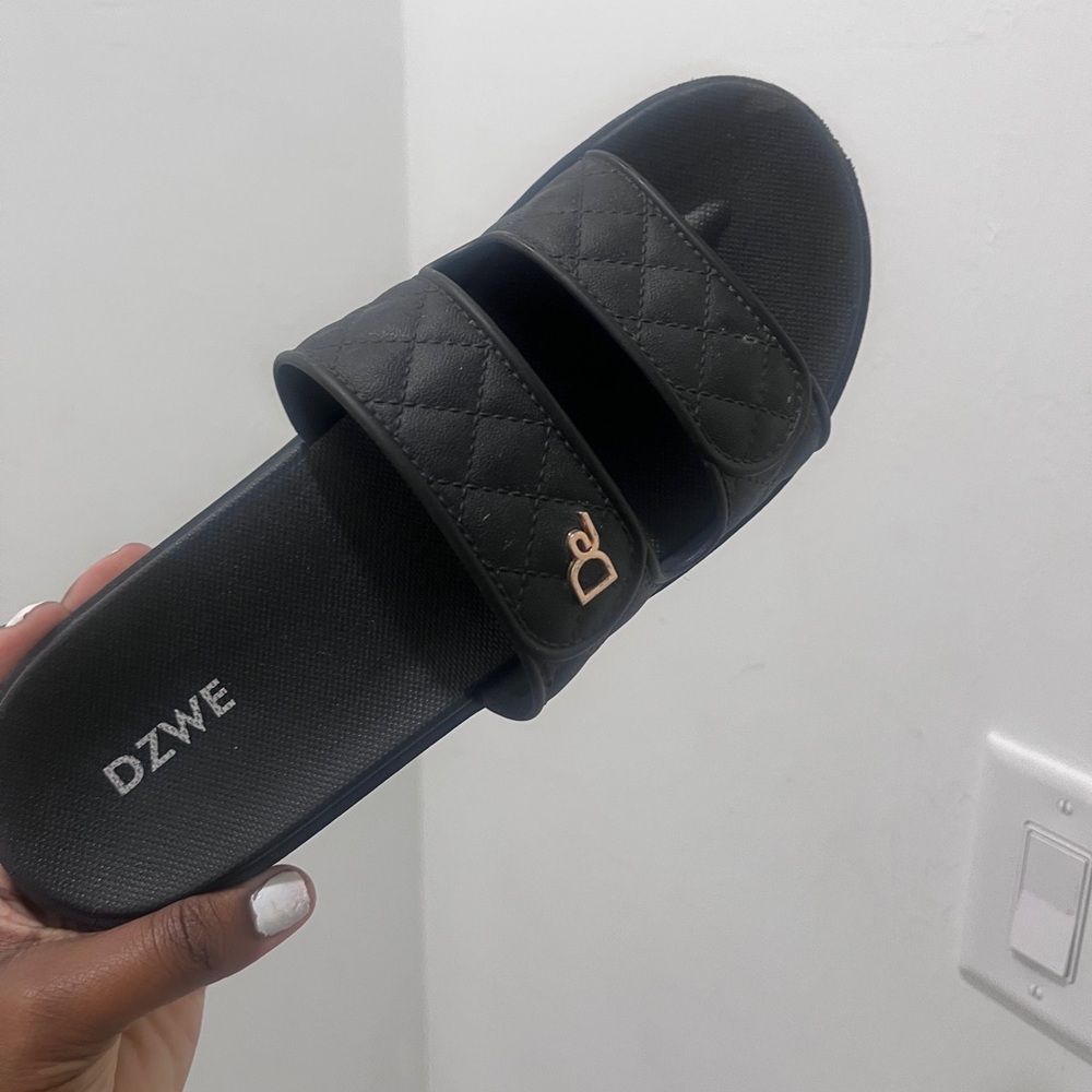 Size 9, women platform sandals, black and gold